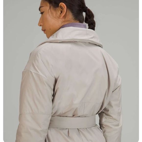BNWT Lululemon Insulated Trench - Picture 2 of 8